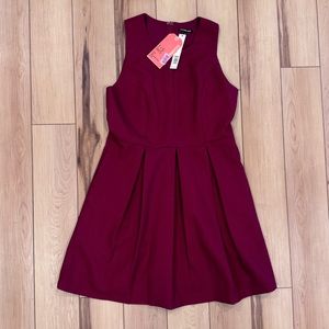 Gianni Bini dress size medium A Line Pleated